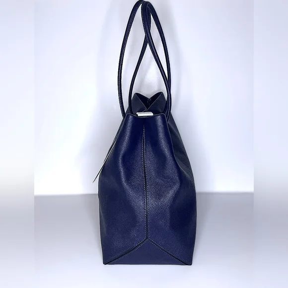 (Sold)Marc Jacobs Navy Blue Tote Bag - Picture 3 of 10